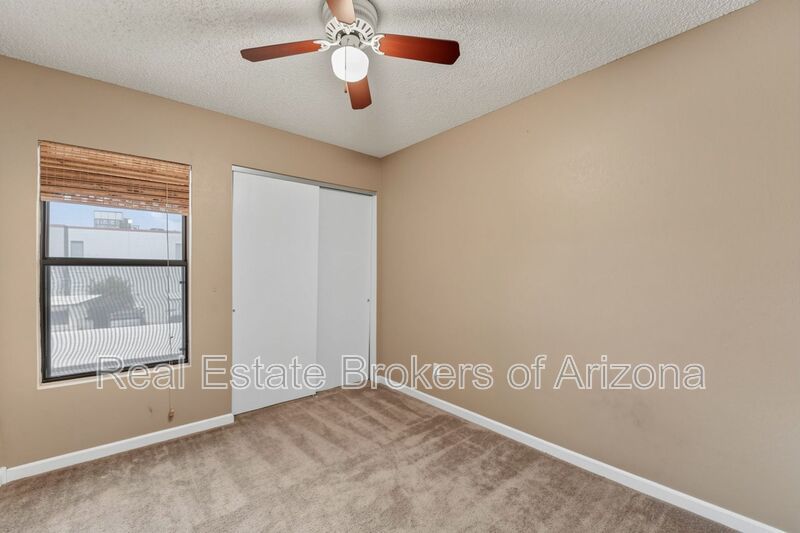 Spacious Mesa Townhome with Updated Kitchen & Utilities Included! property image