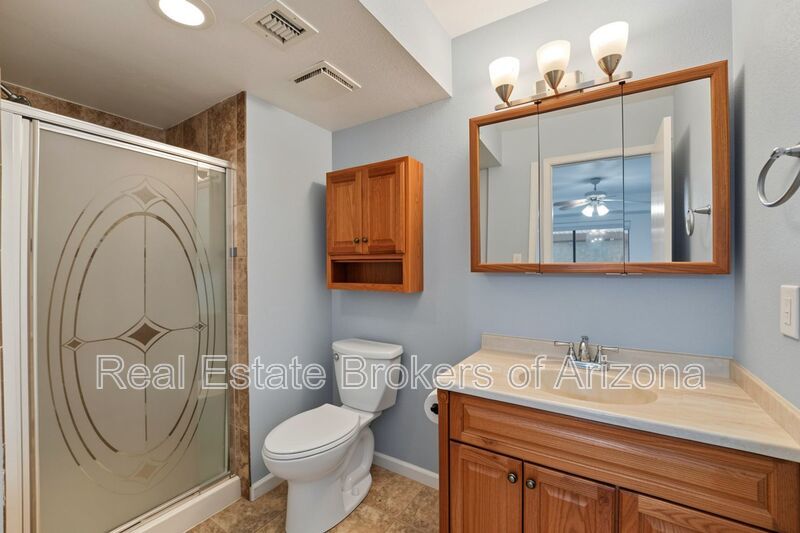 Spacious Mesa Townhome with Updated Kitchen & Utilities Included! property image