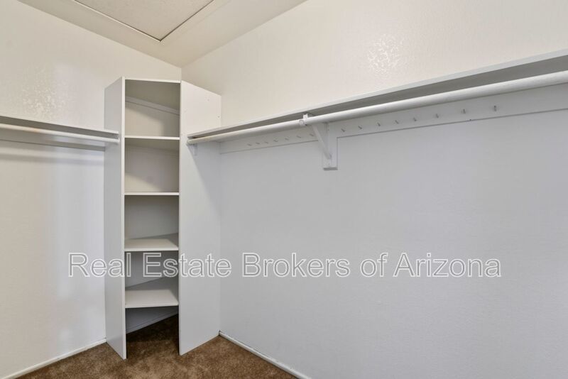 Spacious Mesa Townhome with Updated Kitchen & Utilities Included! property image