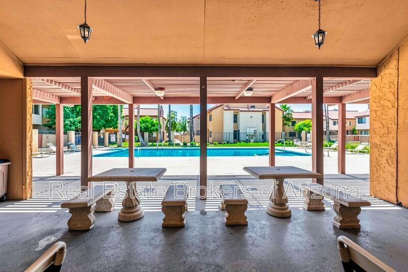 Spacious Mesa Townhome with Updated Kitchen & Utilities Included! property image