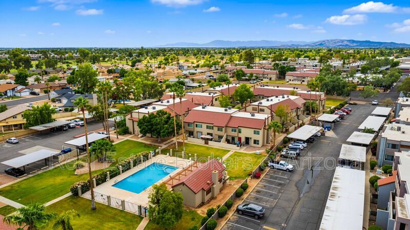 Spacious Mesa Townhome with Updated Kitchen & Utilities Included! property image