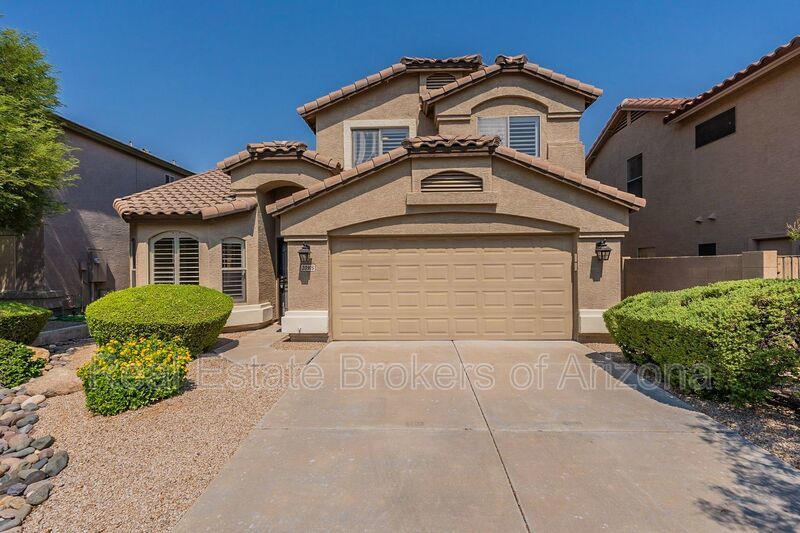 Elegant Living: Custom Upgrades and Superior Comfort in Phoenix property image