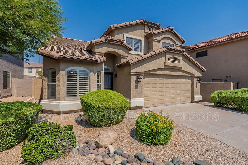 Elegant Living: Custom Upgrades and Superior Comfort in Phoenix property image