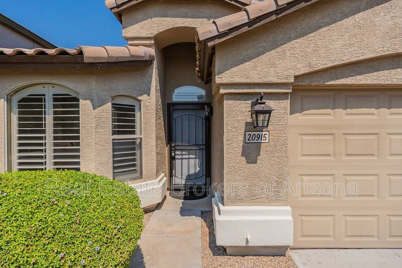Elegant Living: Custom Upgrades and Superior Comfort in Phoenix property image
