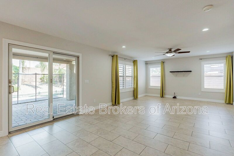 Elegant Living: Custom Upgrades and Superior Comfort in Phoenix property image