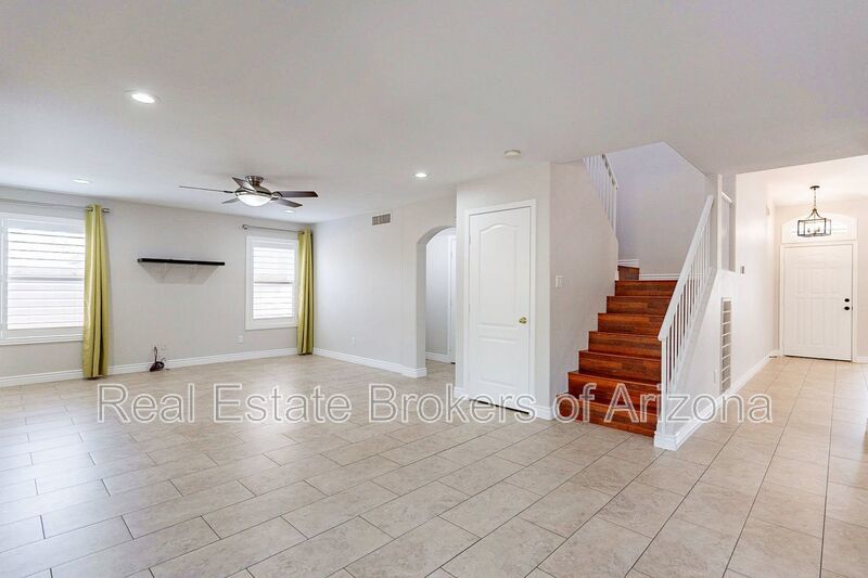 Elegant Living: Custom Upgrades and Superior Comfort in Phoenix property image