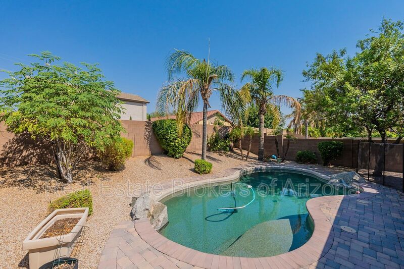 Elegant Living: Custom Upgrades and Superior Comfort in Phoenix property image