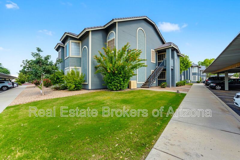 Charming 3 Bed/2 Bath in the Lush Crestview Chateaux Community property image