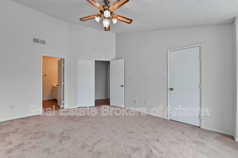 Charming 3 Bed/2 Bath in the Lush Crestview Chateaux Community property image