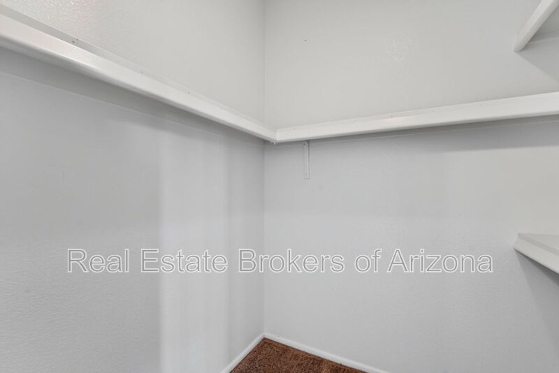 Charming 3 Bed/2 Bath in the Lush Crestview Chateaux Community property image