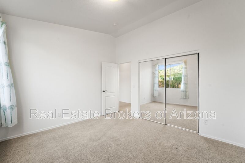 Oversized Lot + Dual Garages! 3 Bed + Den in Mountain Vista property image