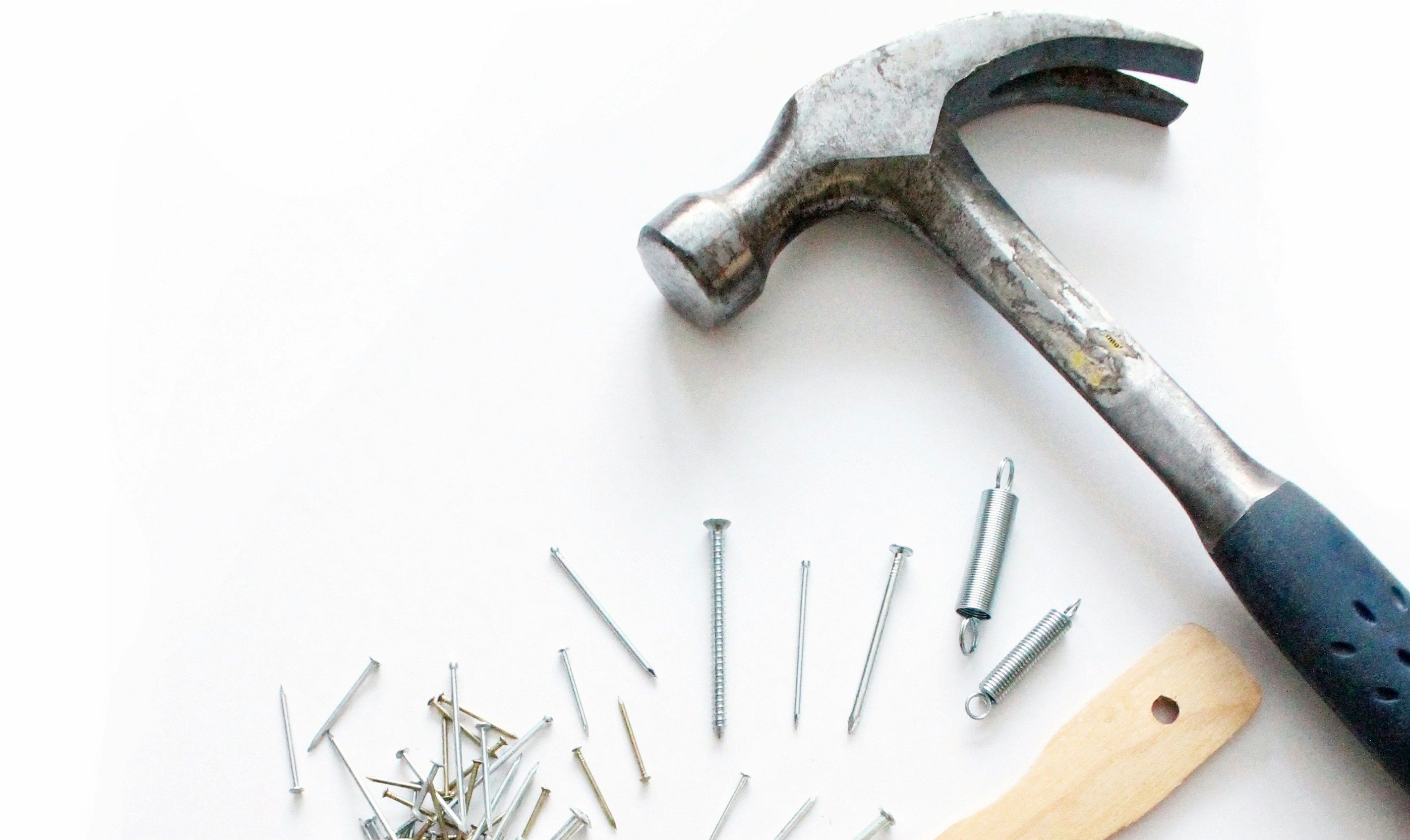 How Do Property Managers Handle Repairs and Maintenance in Phoenix, AZ?